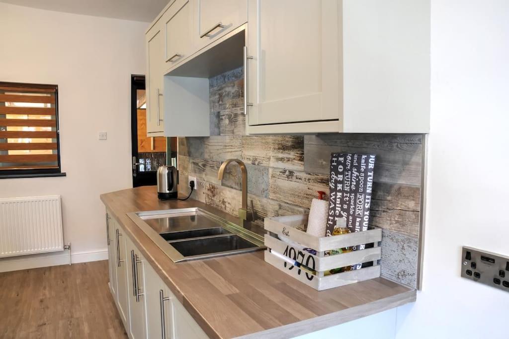 Queensgate Holiday Cottage Beverley With Parking エクステリア 写真